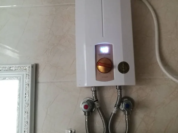 即热热水器的优缺点 即热热水器好吗(即热热水器水温多少?)-第8张图片-技术汇